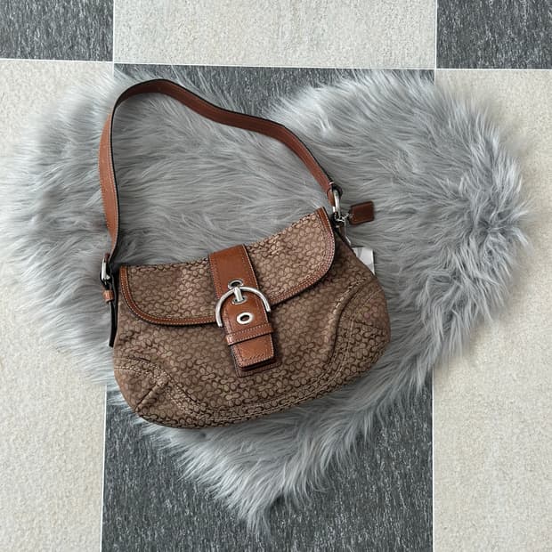 코치 시그니처 자카드 호보백