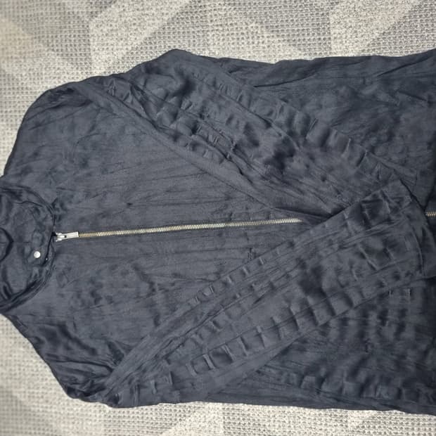 Issey Miyake 플리츠 집업