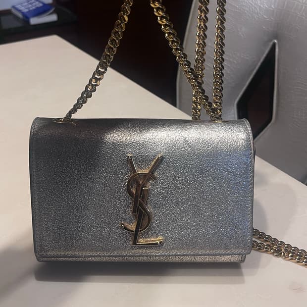 (정품) 생로랑 케이트백 실버 급처