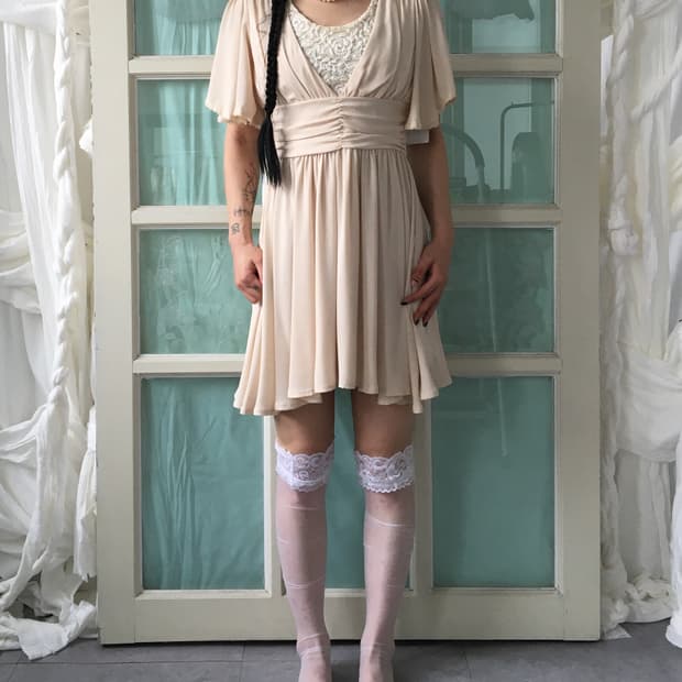 Flower point drape dress