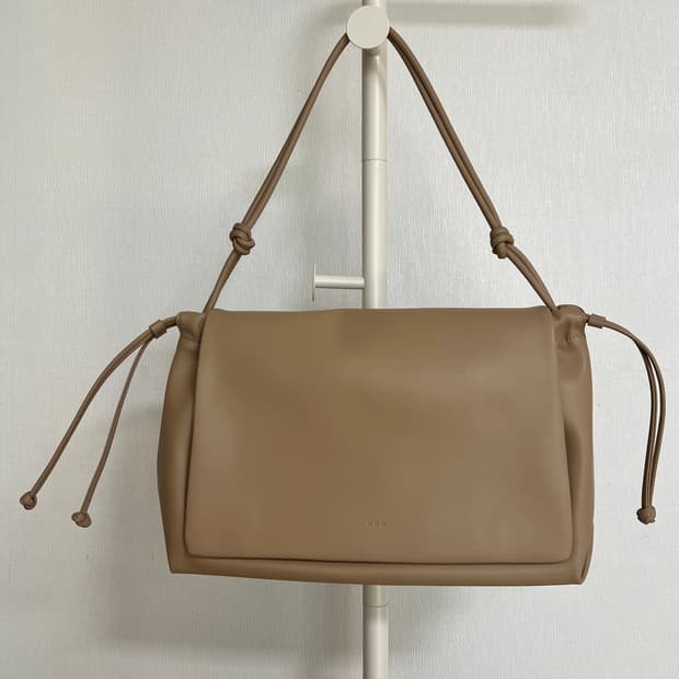 ROH SEOUL 로서울 퍼프 숄더백 / Taupe Beige