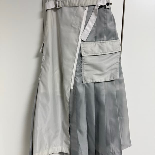 SACAI 사카이 나일론 플리츠 스커트
