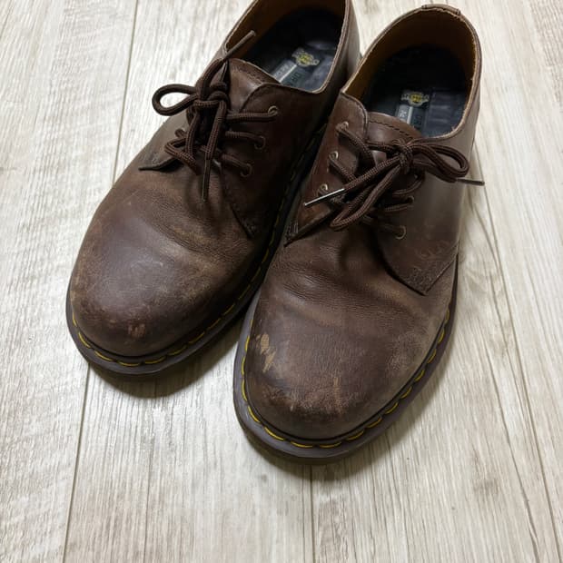 닥터마틴 1461 3홀 크레이지홀스 250