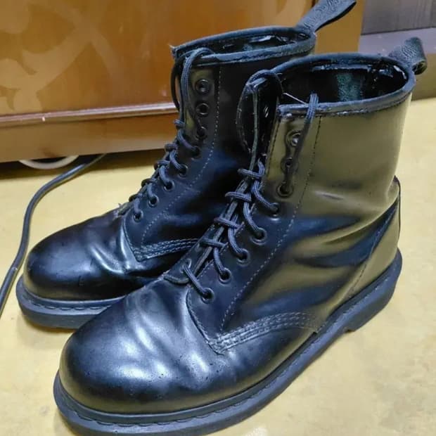 닥터마틴 1460 모노 블랙 8홀 부츠 270