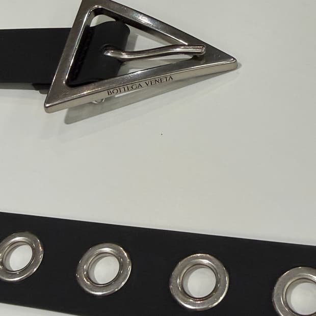 90) 보테가베네타 삼각 로고 벨트