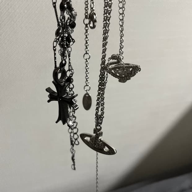 돈 없어서 목걸이 처분합니다