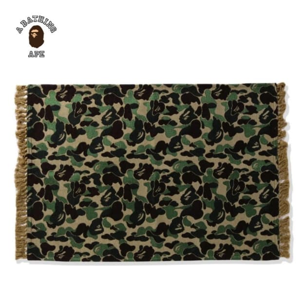 (세탁가능)베이프 ABC CAMO RUG M 카모 러그 카페트135x90