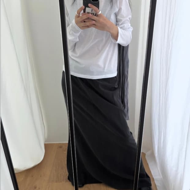 Conunacuera breeze skirt 꼰누나쿠에라 브리즈 스커트