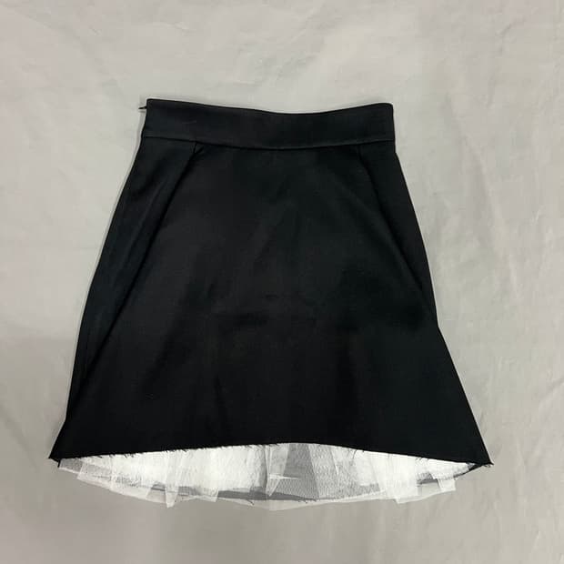 SHUSHU/TONG 슈슈통 에이 쉐이프 스커트