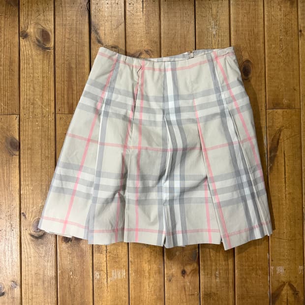 버버리 체크패턴 스커트