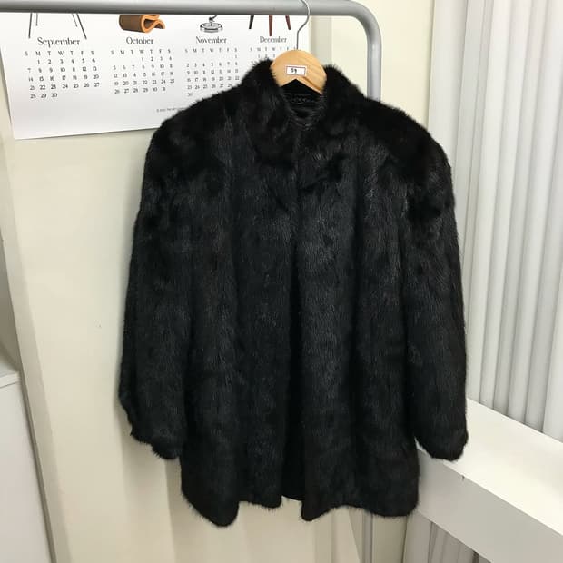 리얼 밍크 퍼 하프 코트