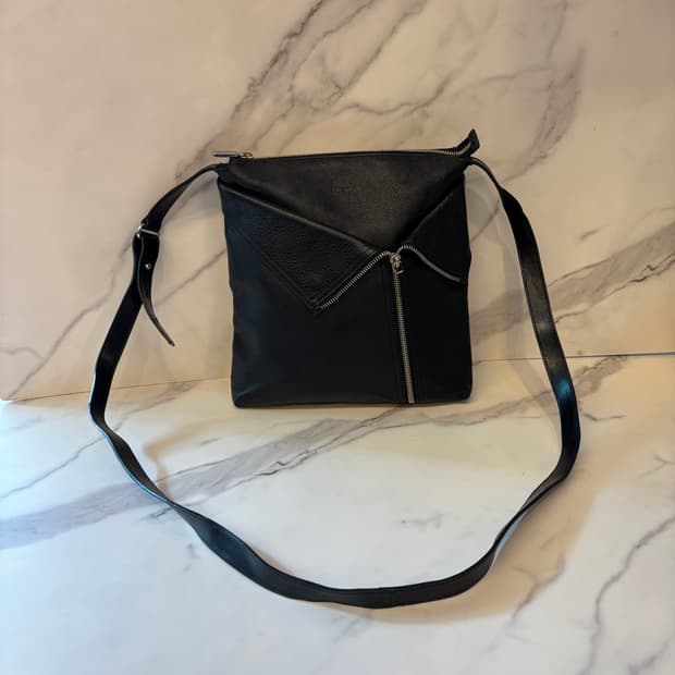 정품 Furla 훌라 가죽 크로스백  