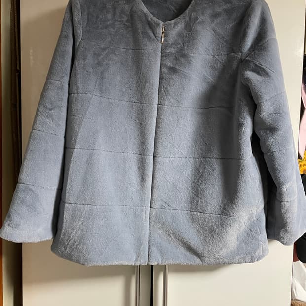 플라밍고 페이크 퍼 자켓 소라색