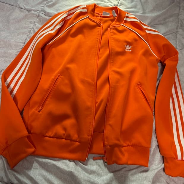 아디다스 트랙탑