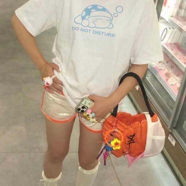 별의커비 오피셜 그래픽 반팔 티셔츠