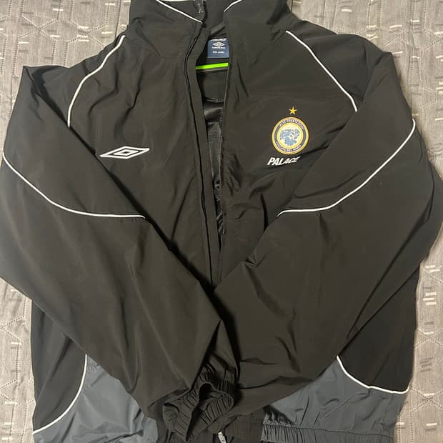 팔라스x엄브로 트랙 자켓 블랙