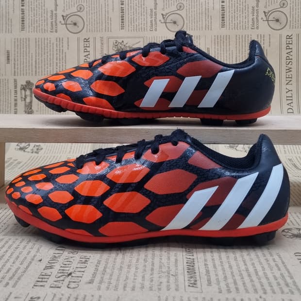 아디다스 프레데터 인스팅 축구화245