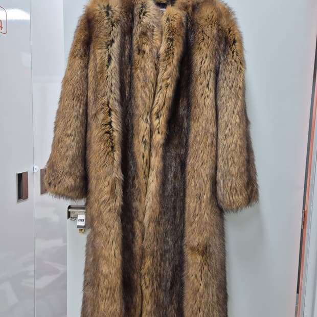 Givenchy 지방시 비건 퍼 롱 코트(서이즈 38)