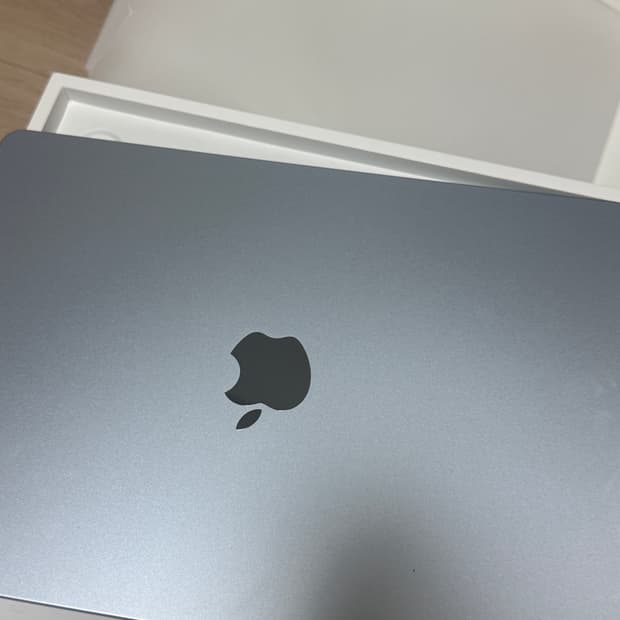 애플 맥북 에어 M4 13인치 256GB 스카이블루