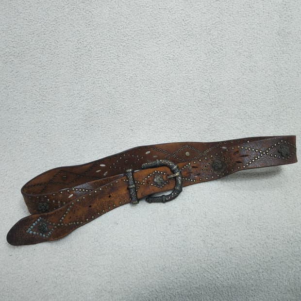 빈티지 스터드 레더 벨트