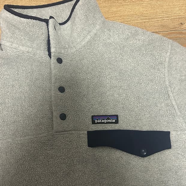 파타고니아 신칠라 L 사이즈 팝니다