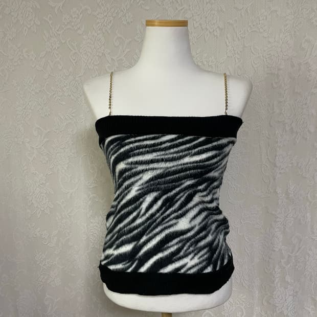 DREA my MINX 지브라 체인 스트랩 니트 캐미솔