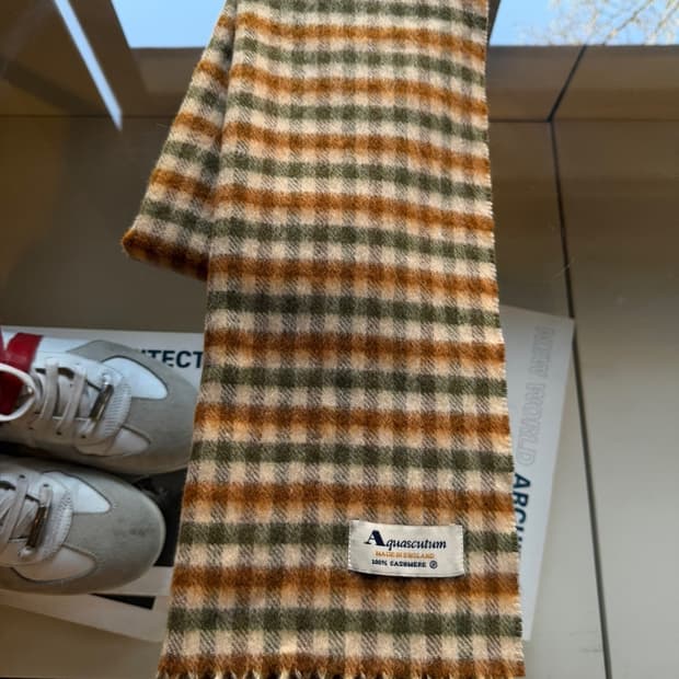 아쿠아스큐텀 캐시미어 머플러