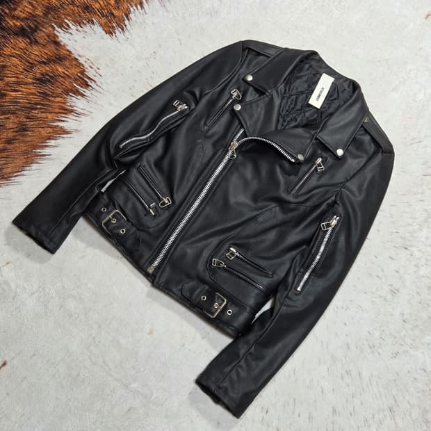 어태치먼트 블랙 라이더 자켓