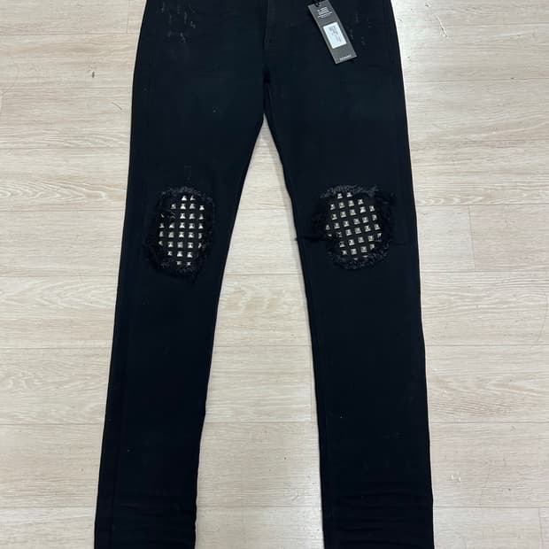 하이퍼데님 스터드 데님진 새상품 판매합니다