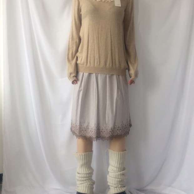 Lace trimming knit sleeve