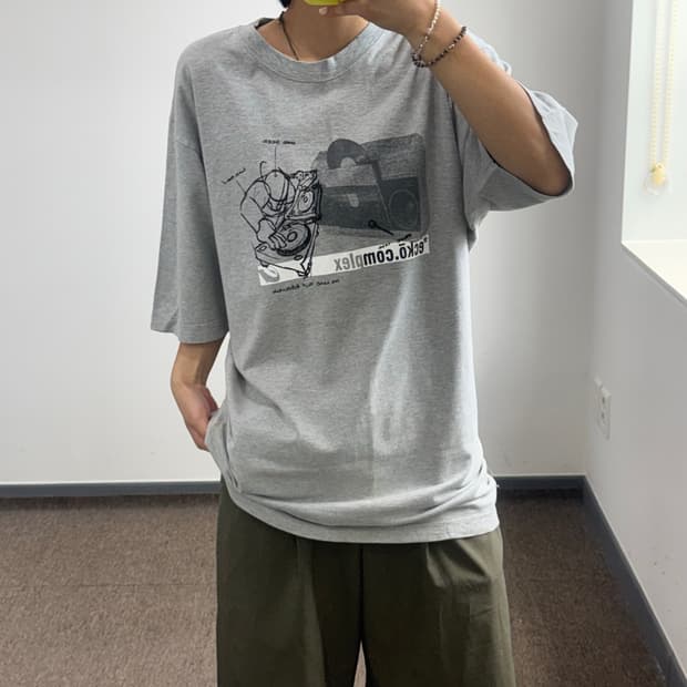 Ecko 백 그래픽 그레이 반팔 