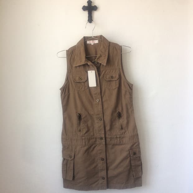 Multi pocket shirt sleeveless onepiece