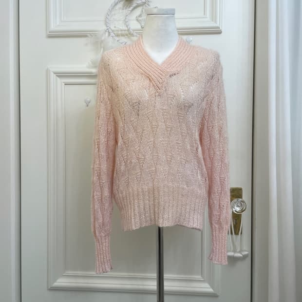 coral twist v-neck knit top