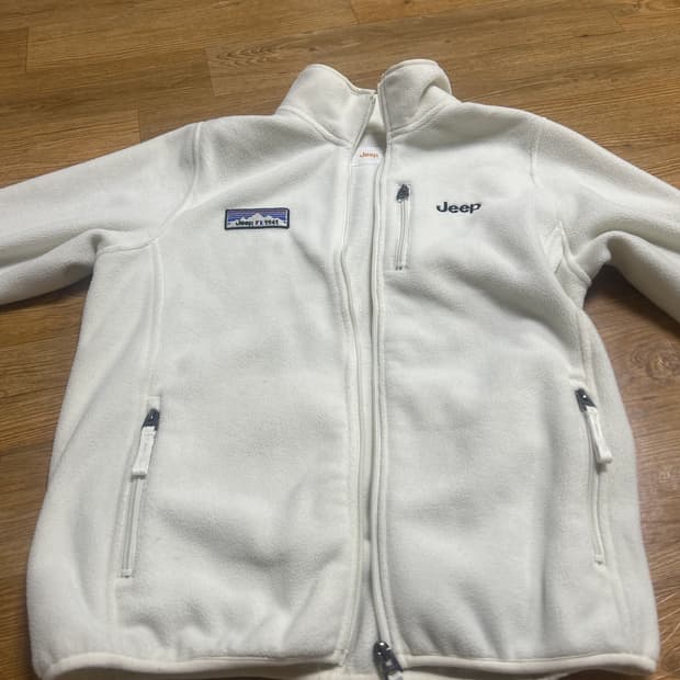 지프 아이보리 후리스