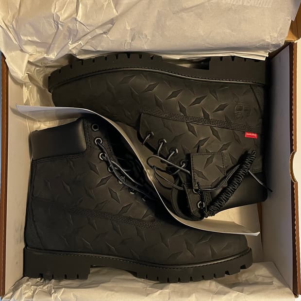 슈프림 x 팀버랜드 다이아 6인치 워커 부츠 275