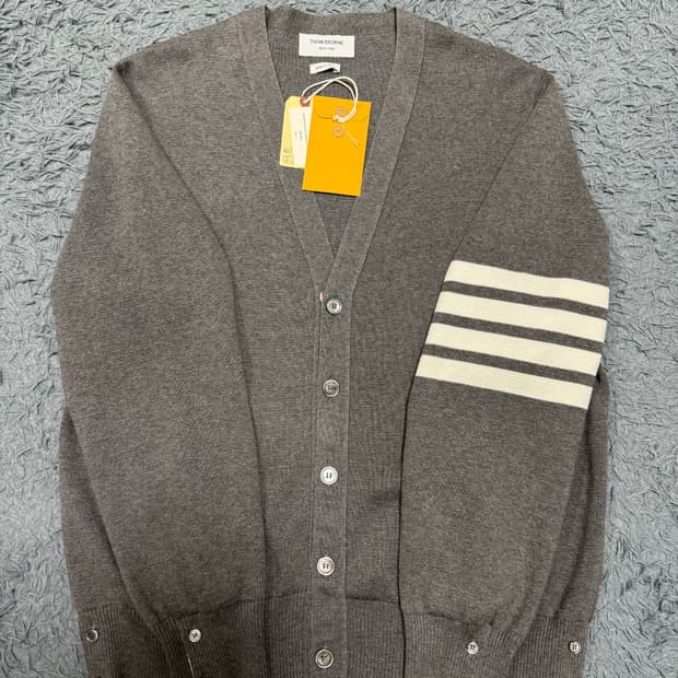 톰브라운 밀라노스티치 가디건 그레이 5사이즈