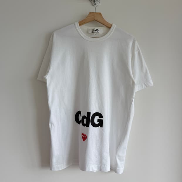 꼼데가르송 플레이(COMME DES GARCONS PLAY) 반팔 티셔츠