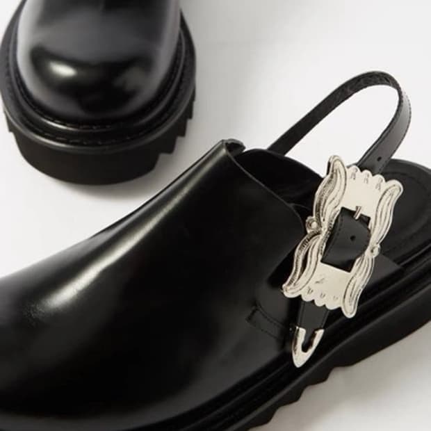 토가 풀라 뮬 샌들