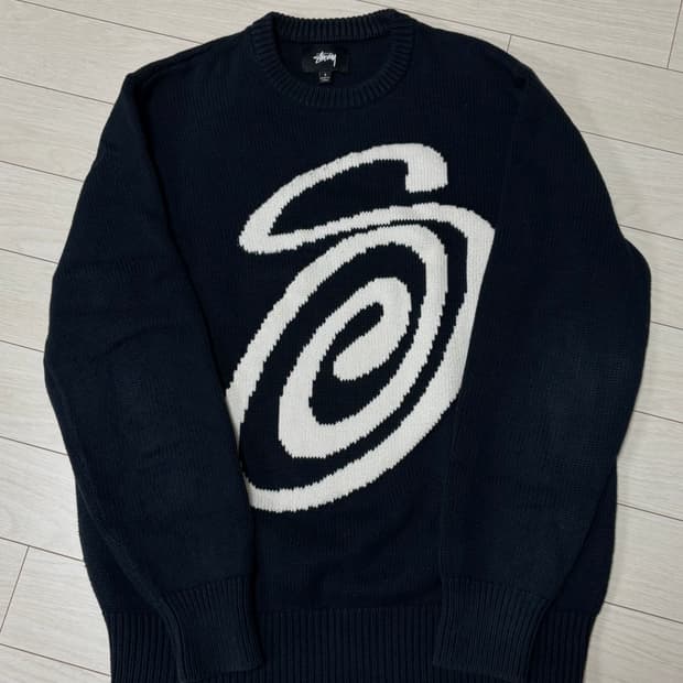 [s] 스투시 컬리s 니트 블랙