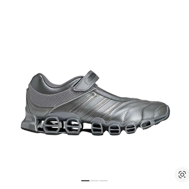 (W) 아디다스 x 타끄와 빈트 알리 메가라이드 메리 제인 아이언 메탈릭