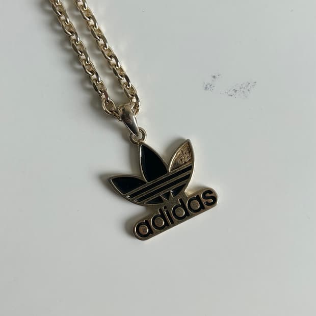 아디다스 빈티지 목걸이