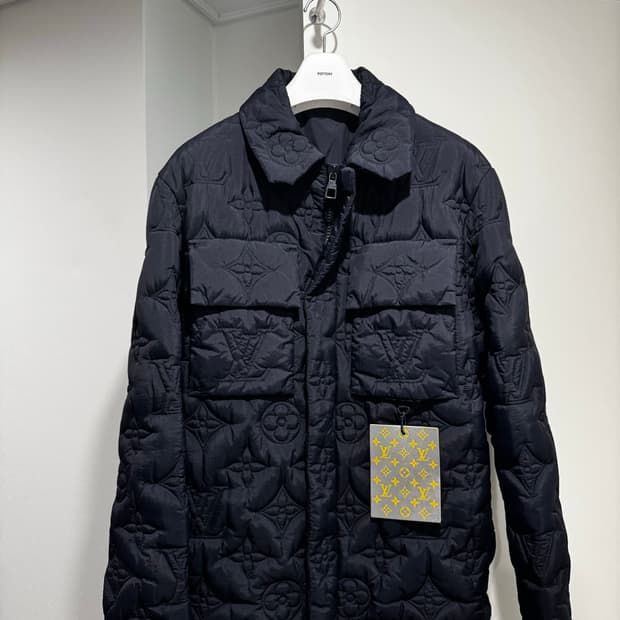 루이비통 모노그램 패디드 라이트 자켓 48