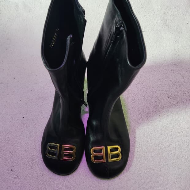 발렌시아가 BB 로고 앵클부츠