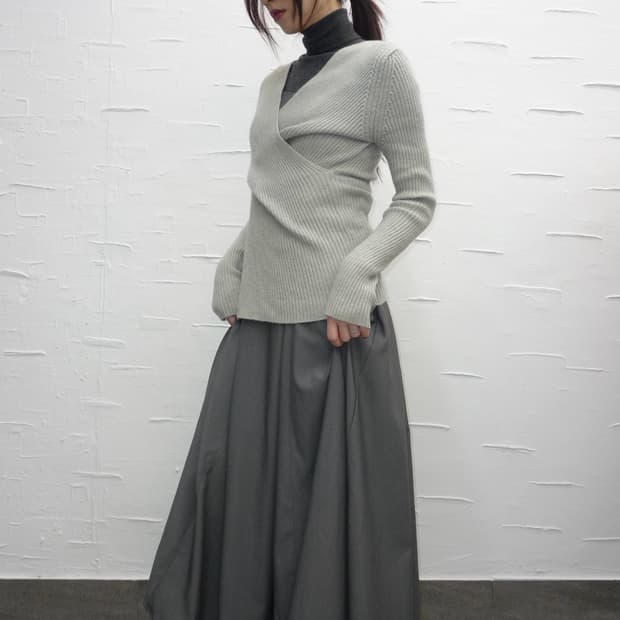 twist grey knit