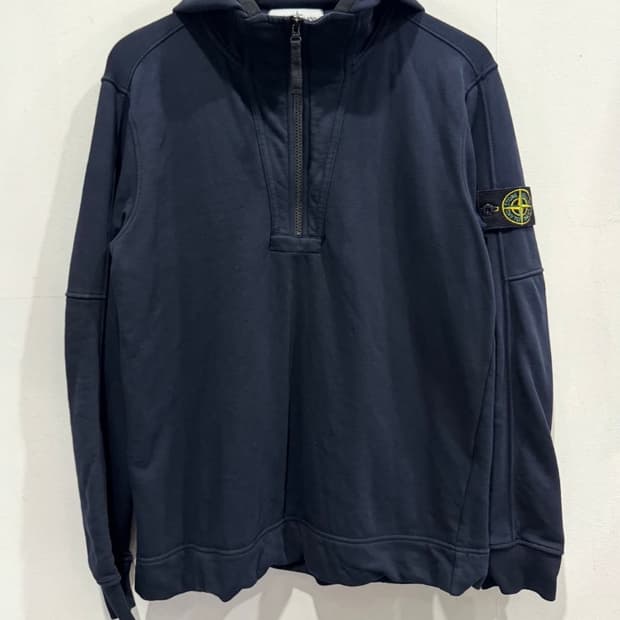 (첫번째 사진은 이전 판매자분 사진입니다) 스톤아일랜드 반집업후드