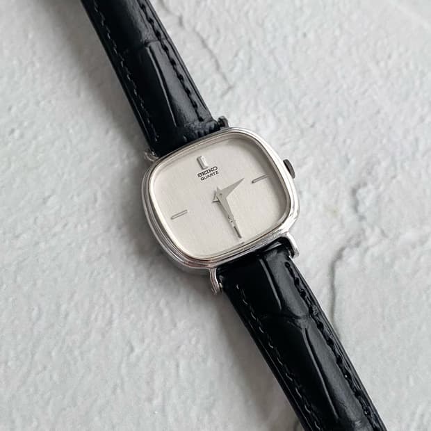 세이코 seiko 실버 스퀘어 쿼츠