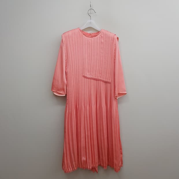 한섬 래트바이티 플리츠 믹스 텍스처 롱 원피스 82-94-160사이즈