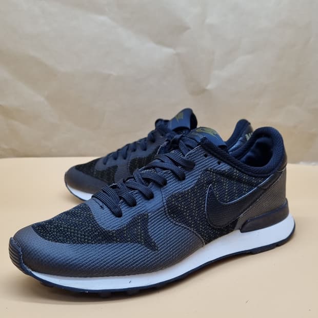 나이키 인터내셔널리스트 여성운동화245.