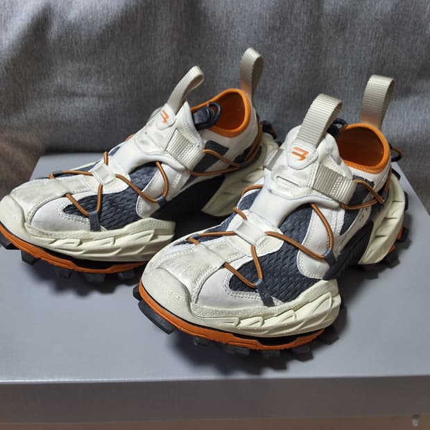 [새상품급] 발렌시아가 하이크 스니커즈 39