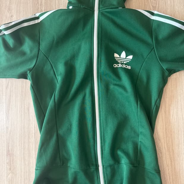 아디다스 녹색 트랙탭 m